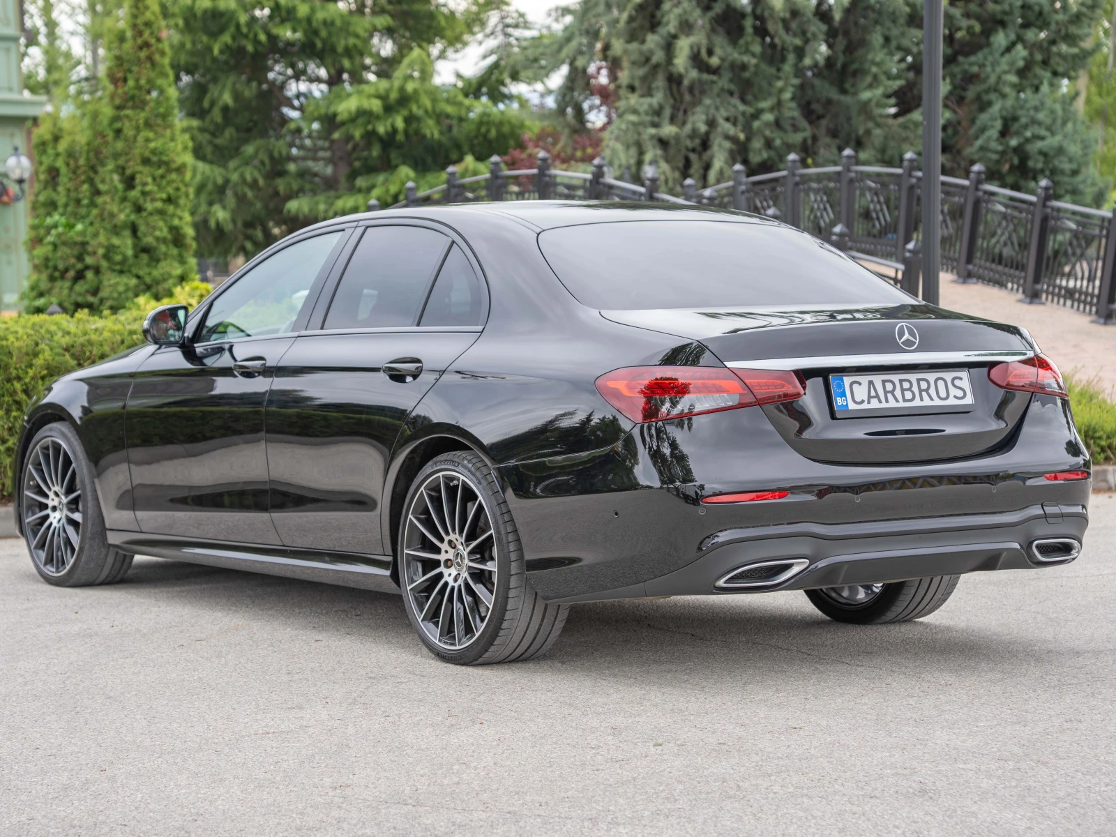Mercedes-Benz E 450 AMG 4matic EQ-Boost Burmester в гаранция - изображение 5