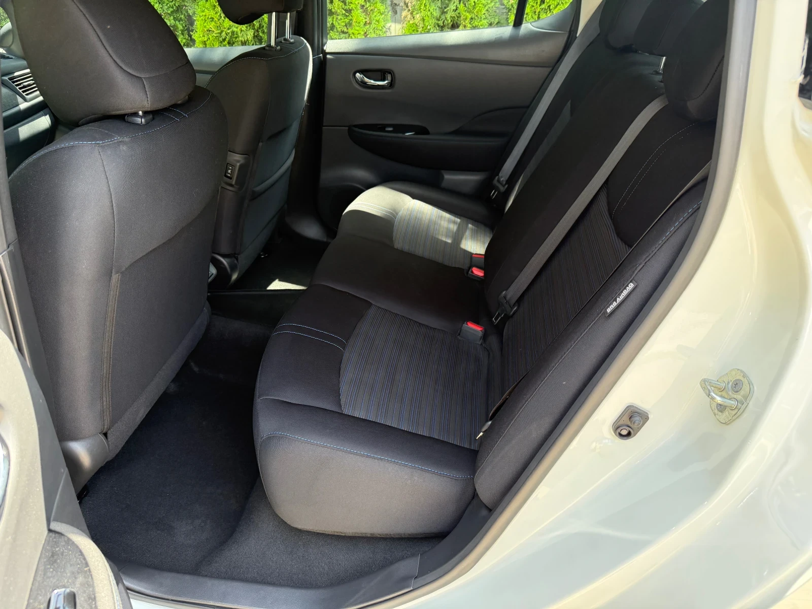 Nissan Leaf  EV    | Mobile.bg   12