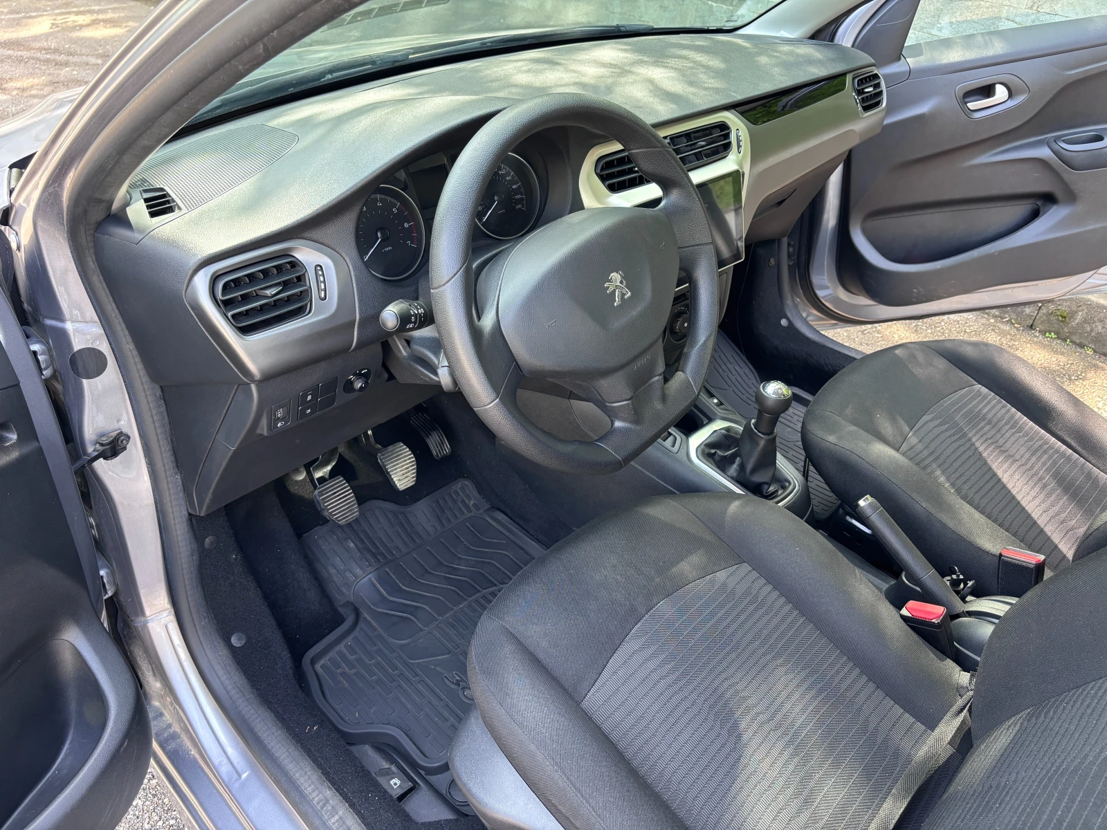 Peugeot 301, снимка 9 - Автомобили и джипове - 54545562