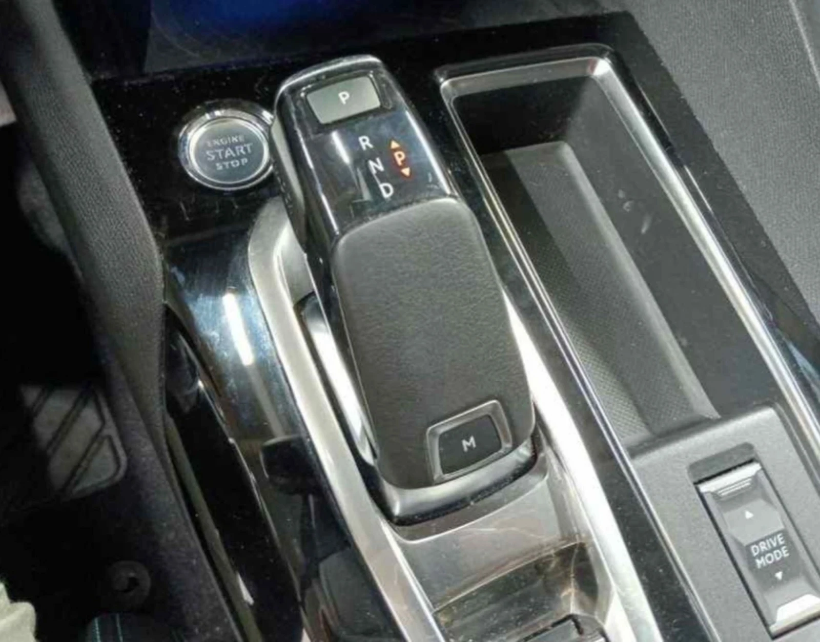 Peugeot 3008 1, 5 BlueHDI 130 ALLURE.KAMERA.LED.NAVI | Mobile.bg   11