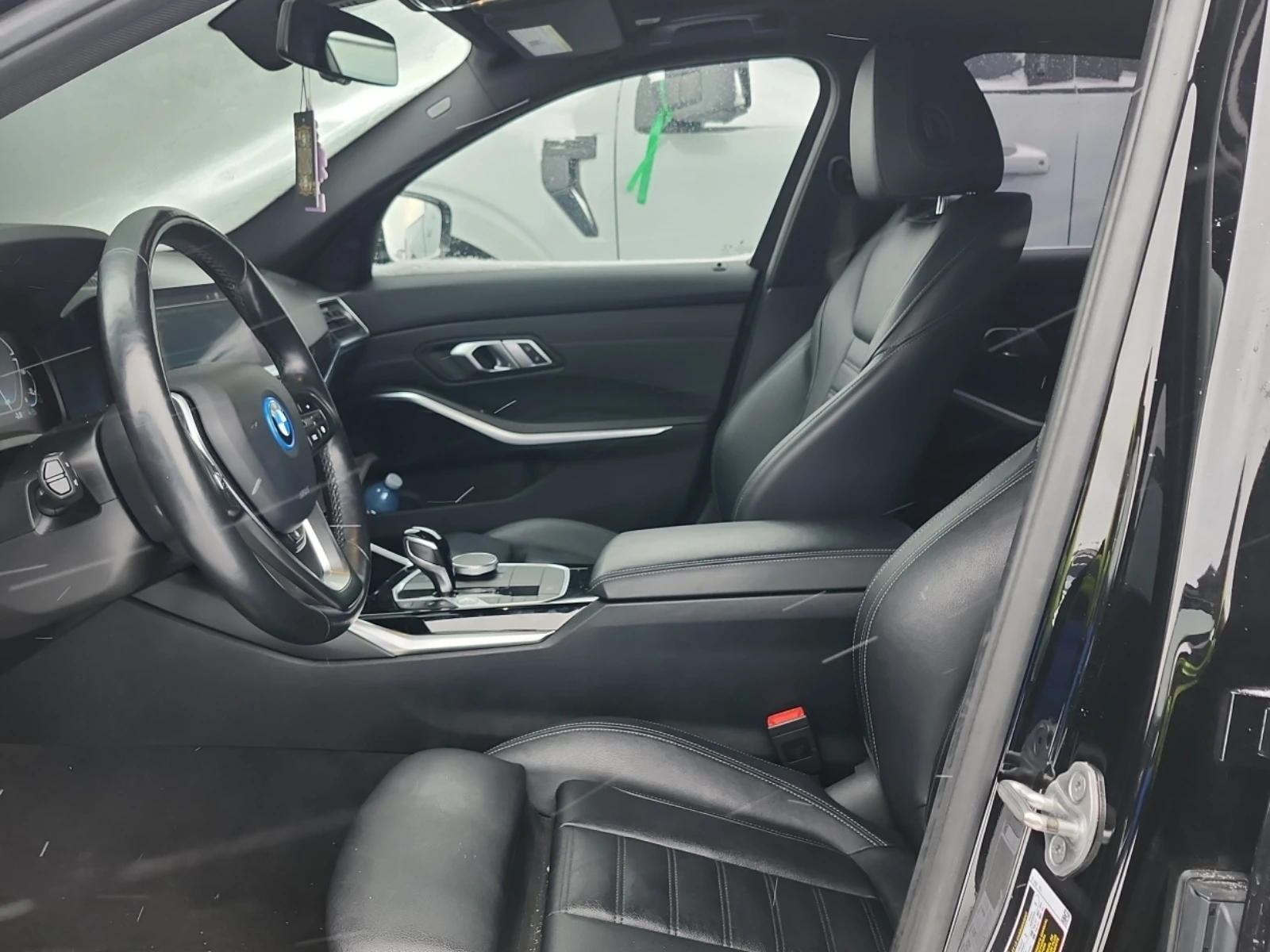 BMW 330 E| 2.0L| CARFAX| PANORAMA| 2 КЛЮЧА| БЕЗ УДАРИ - изображение 5