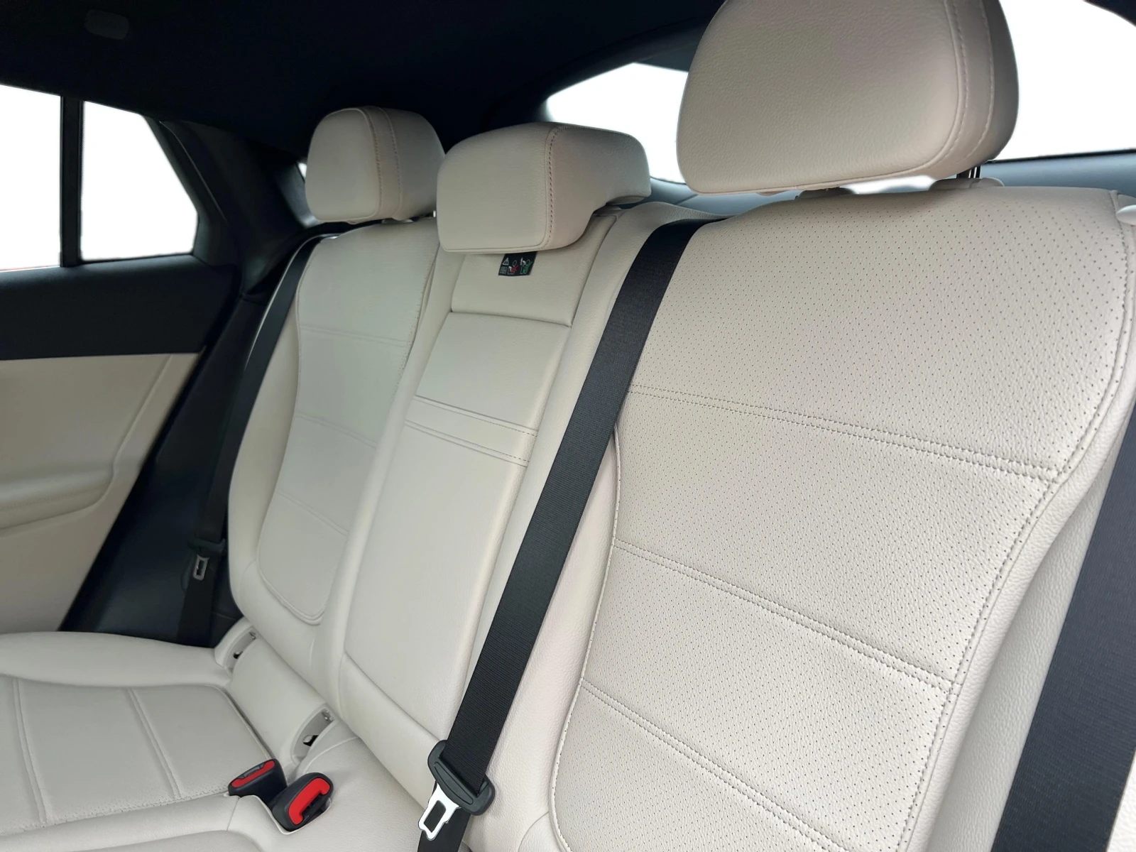Mercedes-Benz GLC 200 4MATIC Coupе, снимка 12 - Автомобили и джипове - 53646022