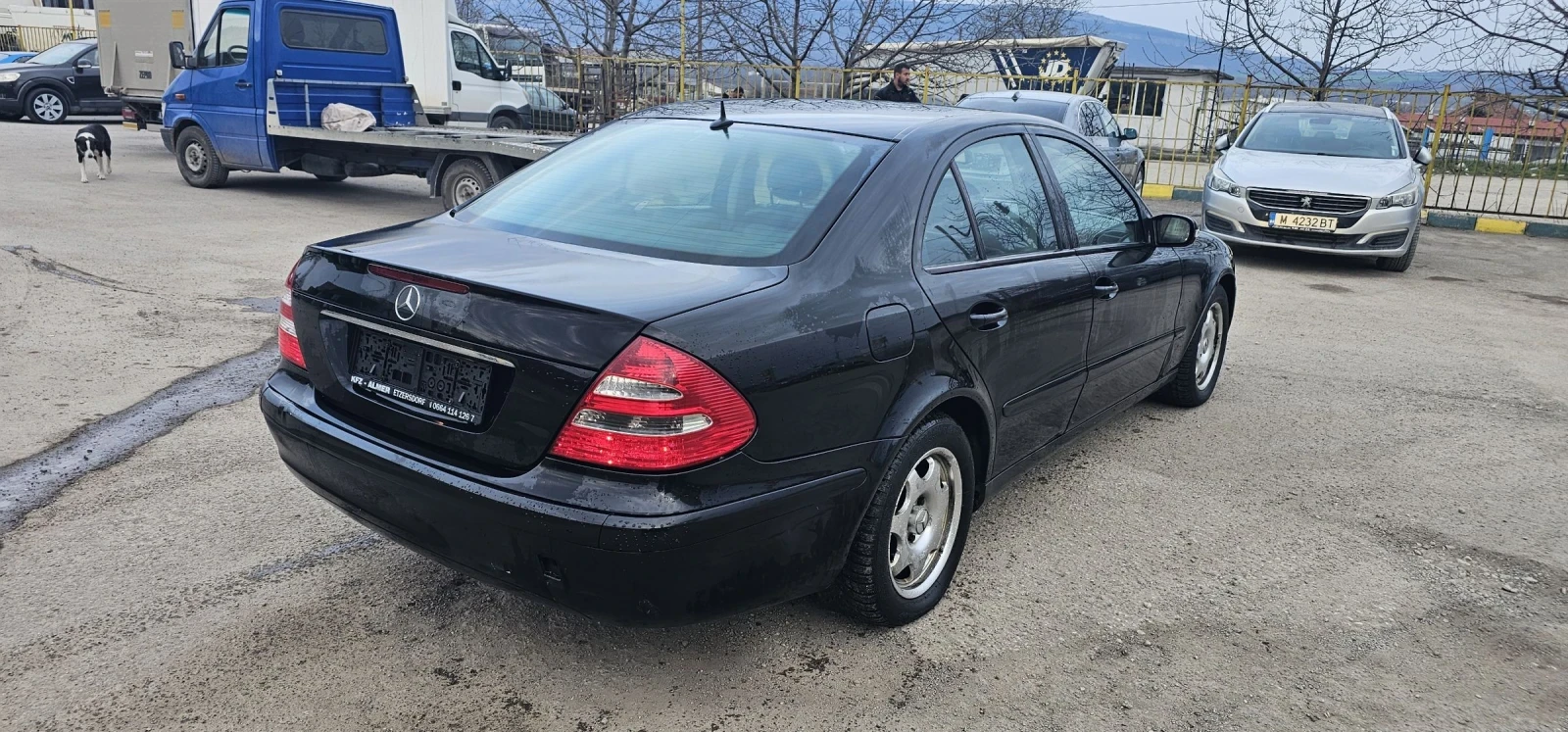Mercedes-Benz E 320 3.2 CDI 204 К.С, снимка 3 - Автомобили и джипове - 53948927