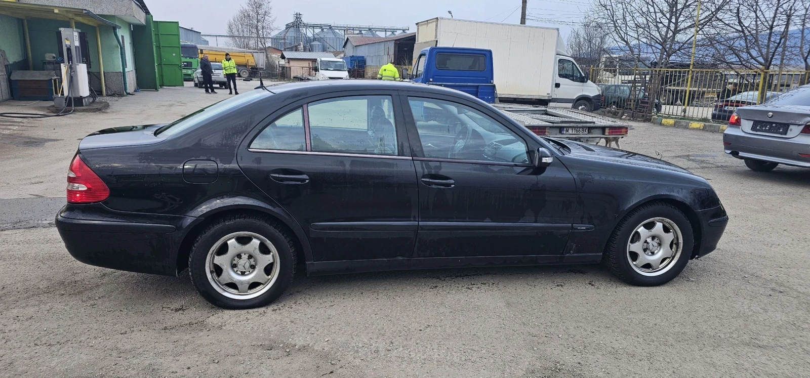 Mercedes-Benz E 320 3.2 CDI 204 К.С, снимка 2 - Автомобили и джипове - 53948927