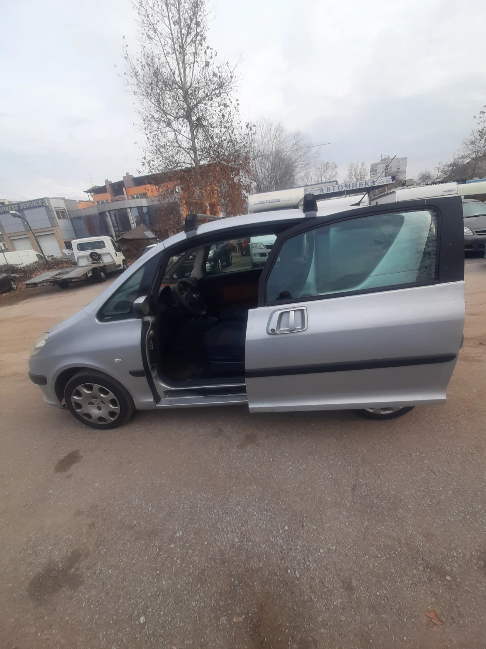 Peugeot 1007 1, 4 хди , снимка 10 - Автомобили и джипове - 54098815