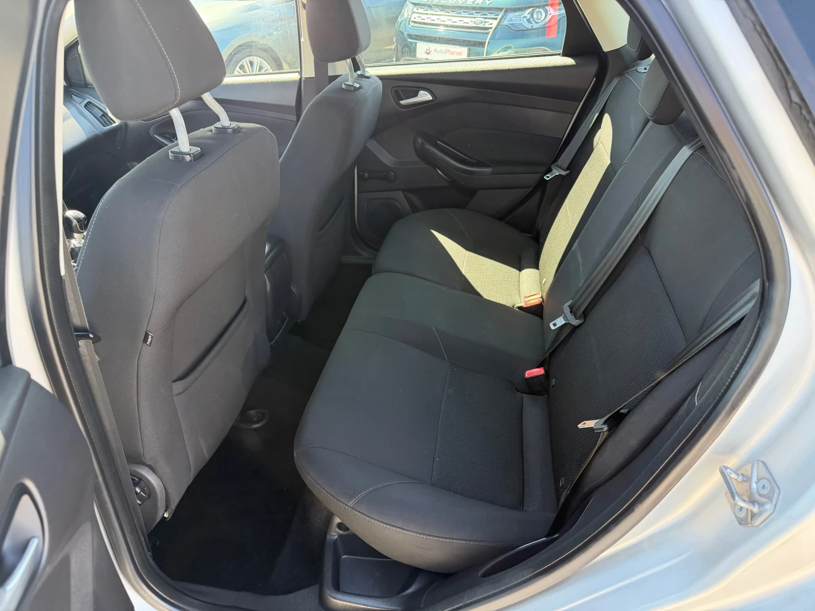 Ford Focus 1.5tdci, снимка 12 - Автомобили и джипове - 54112045