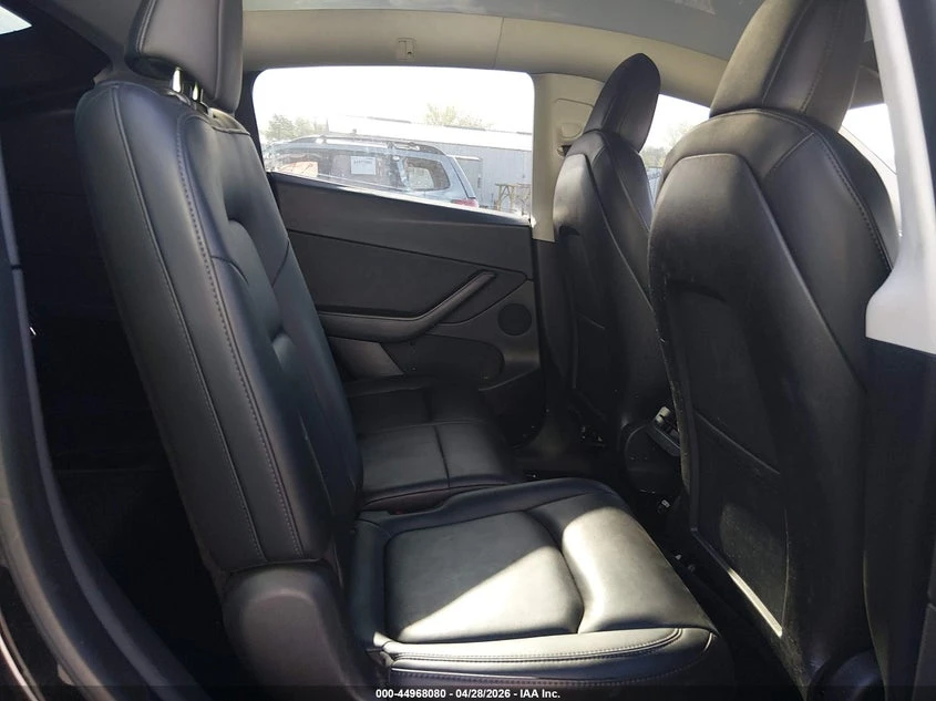Tesla Model Y Long Range Dual Motor All-Wheel Drive, снимка 8 - Автомобили и джипове - 54688058
