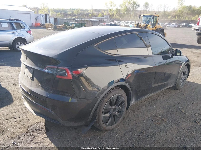 Tesla Model Y Long Range Dual Motor All-Wheel Drive, снимка 4 - Автомобили и джипове - 54688058