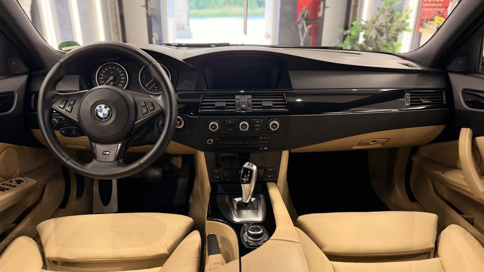BMW 530 M-pack/Logic 7, снимка 7 - Автомобили и джипове - 54810331