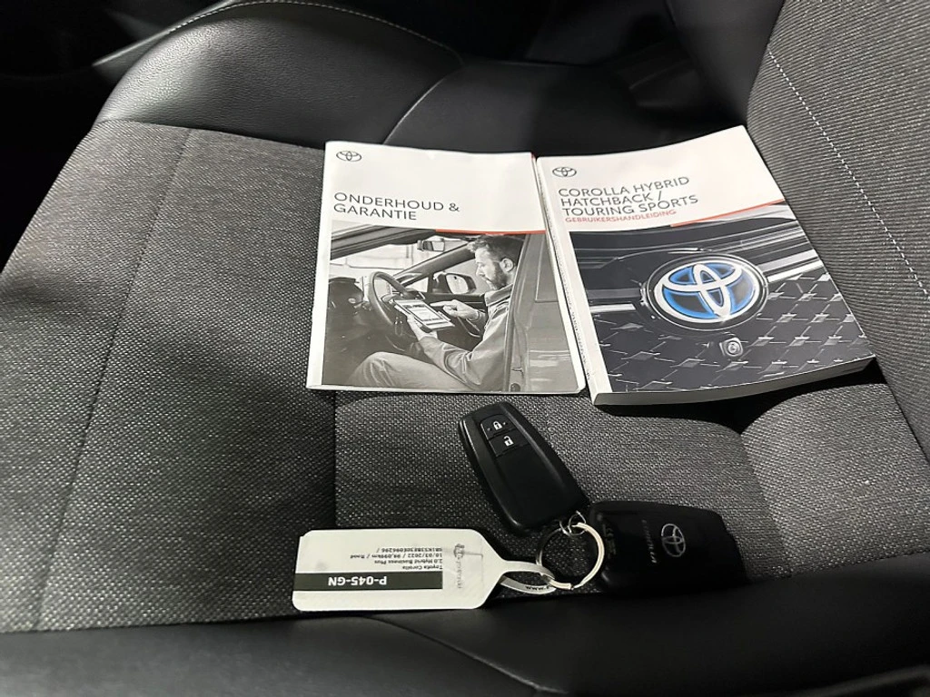 Toyota Corolla Европейска 2.0 Business - Hybrid - 152 К.с. , снимка 11 - Автомобили и джипове - 54959130