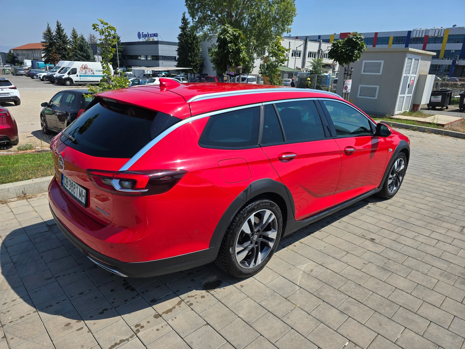 Opel Insignia Sport Tourer, снимка 12 - Автомобили и джипове - 55750643