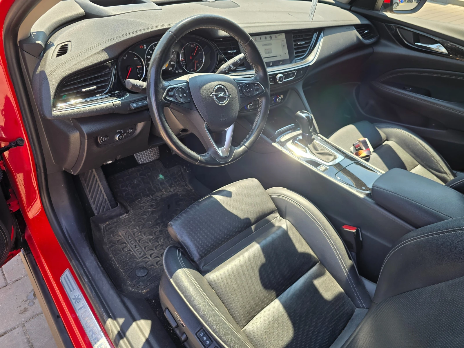 Opel Insignia Sport Tourer, снимка 17 - Автомобили и джипове - 55750643