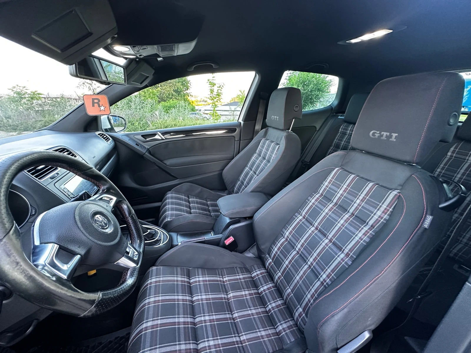 VW Golf GTI, снимка 7 - Автомобили и джипове - 55773326