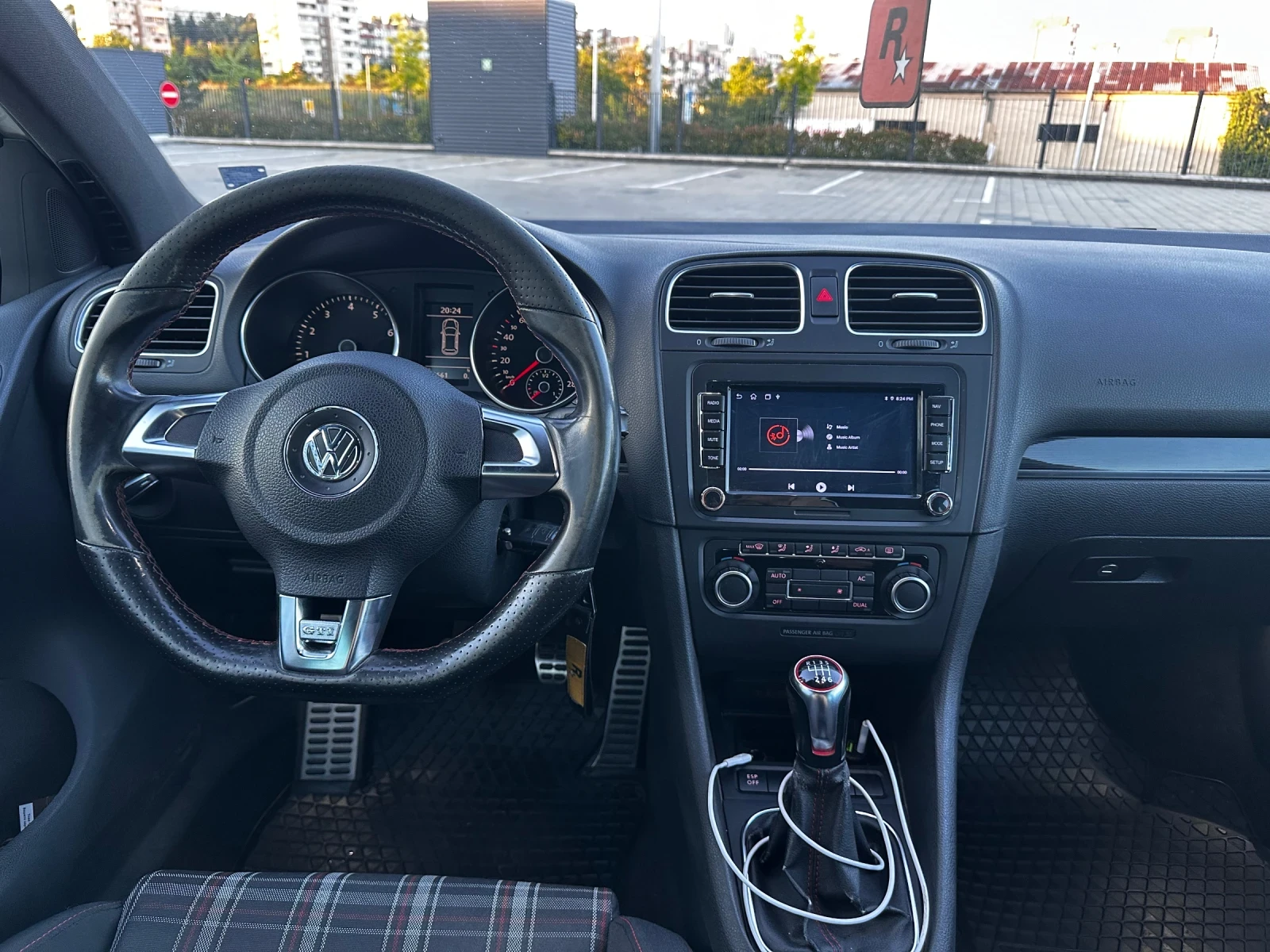 VW Golf GTI, снимка 9 - Автомобили и джипове - 55773326