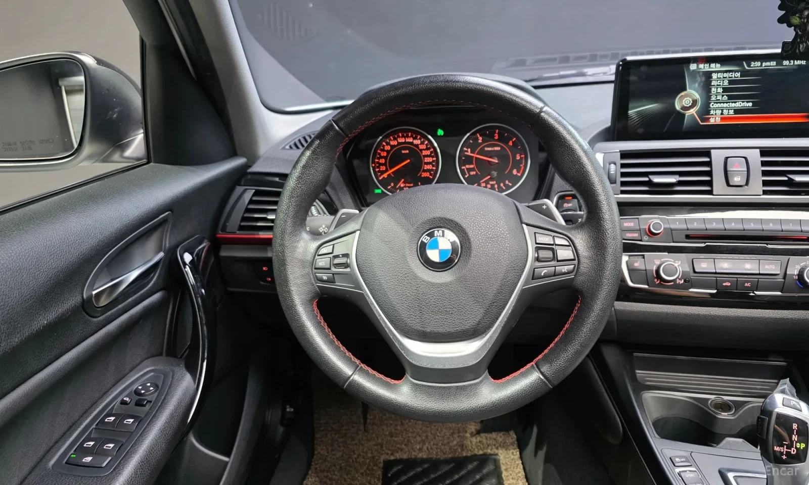 BMW 118 118d Sport 5Door, снимка 13 - Автомобили и джипове - 56231569