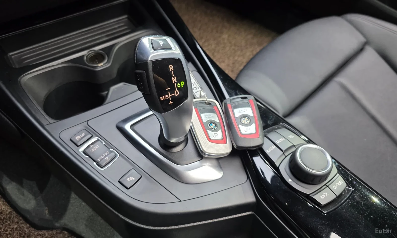 BMW 118 118d Sport 5Door, снимка 9 - Автомобили и джипове - 56231569