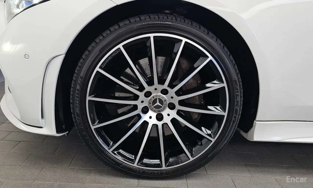Mercedes-Benz CLS 400d 4MATIC AMG Line * ФИНАНСИРАНЕ, снимка 5 - Автомобили и джипове - 56259277