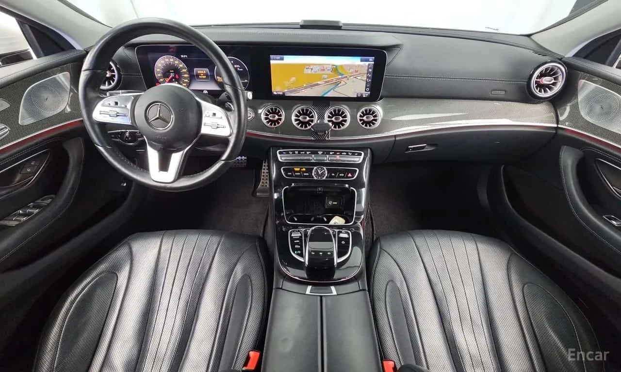 Mercedes-Benz CLS 400d 4MATIC AMG Line * ФИНАНСИРАНЕ, снимка 7 - Автомобили и джипове - 56259277