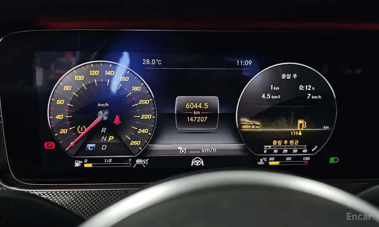 Mercedes-Benz CLS 400d 4MATIC AMG Line * ФИНАНСИРАНЕ, снимка 8 - Автомобили и джипове - 56259277
