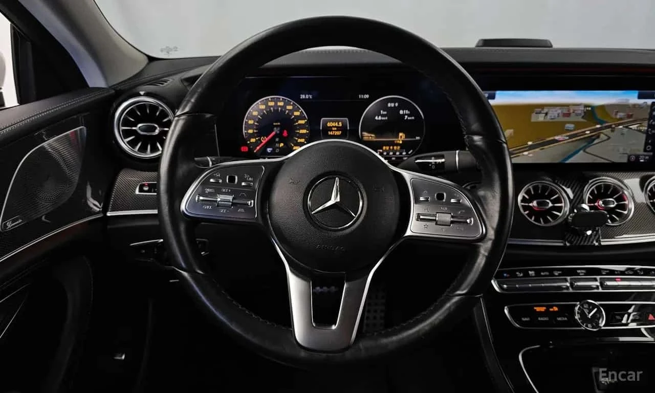 Mercedes-Benz CLS 400d 4MATIC AMG Line * ФИНАНСИРАНЕ, снимка 13 - Автомобили и джипове - 56259277