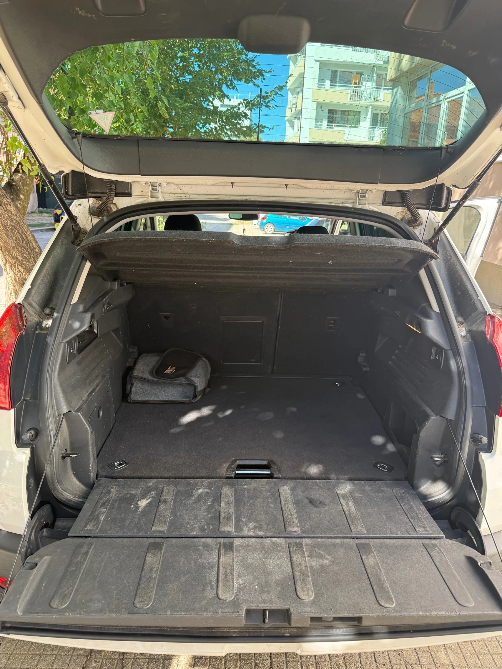 Peugeot 3008 1.6 THP, снимка 15 - Автомобили и джипове - 56339723