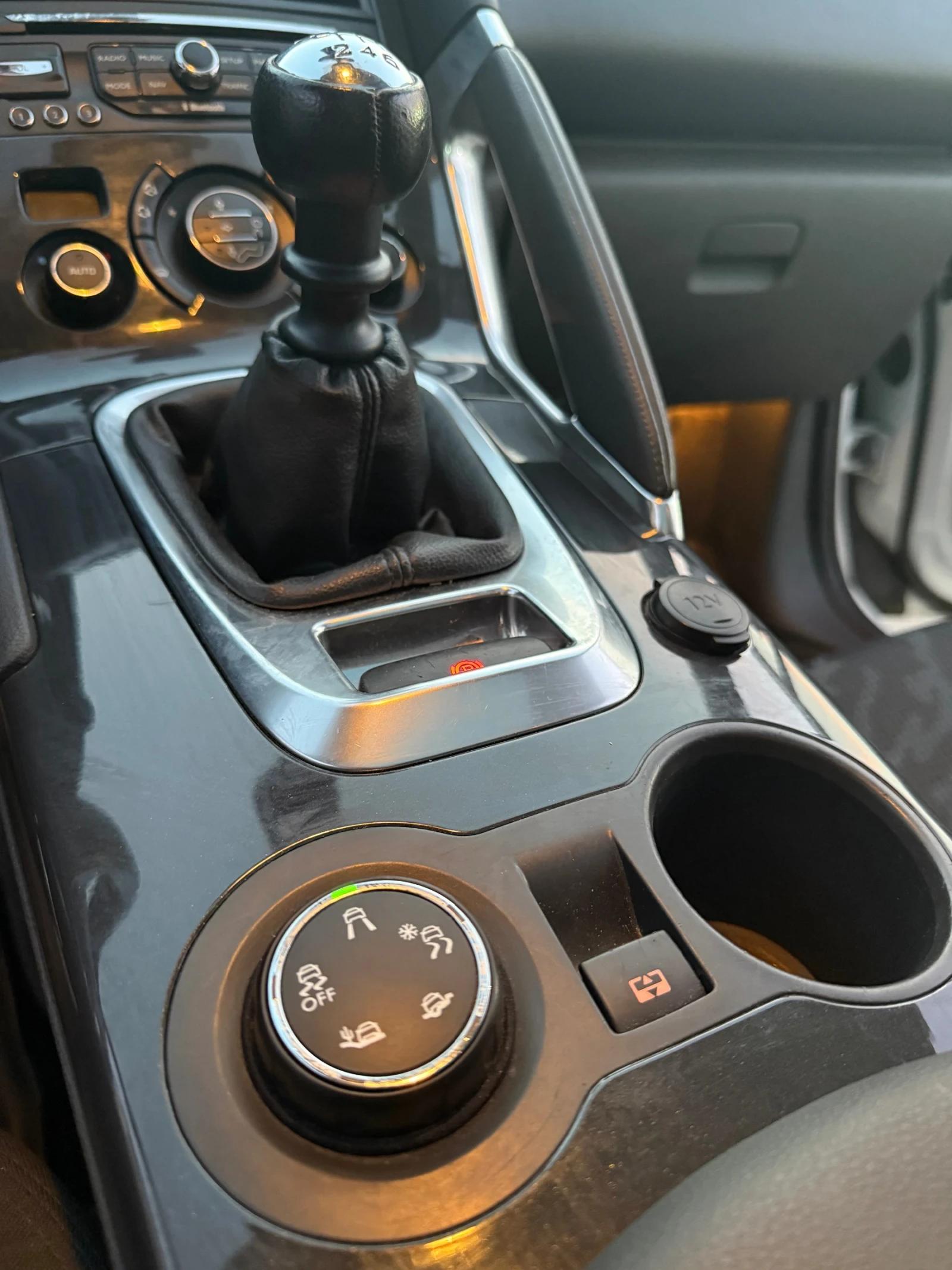 Peugeot 3008 1.6 THP, снимка 12 - Автомобили и джипове - 56339723