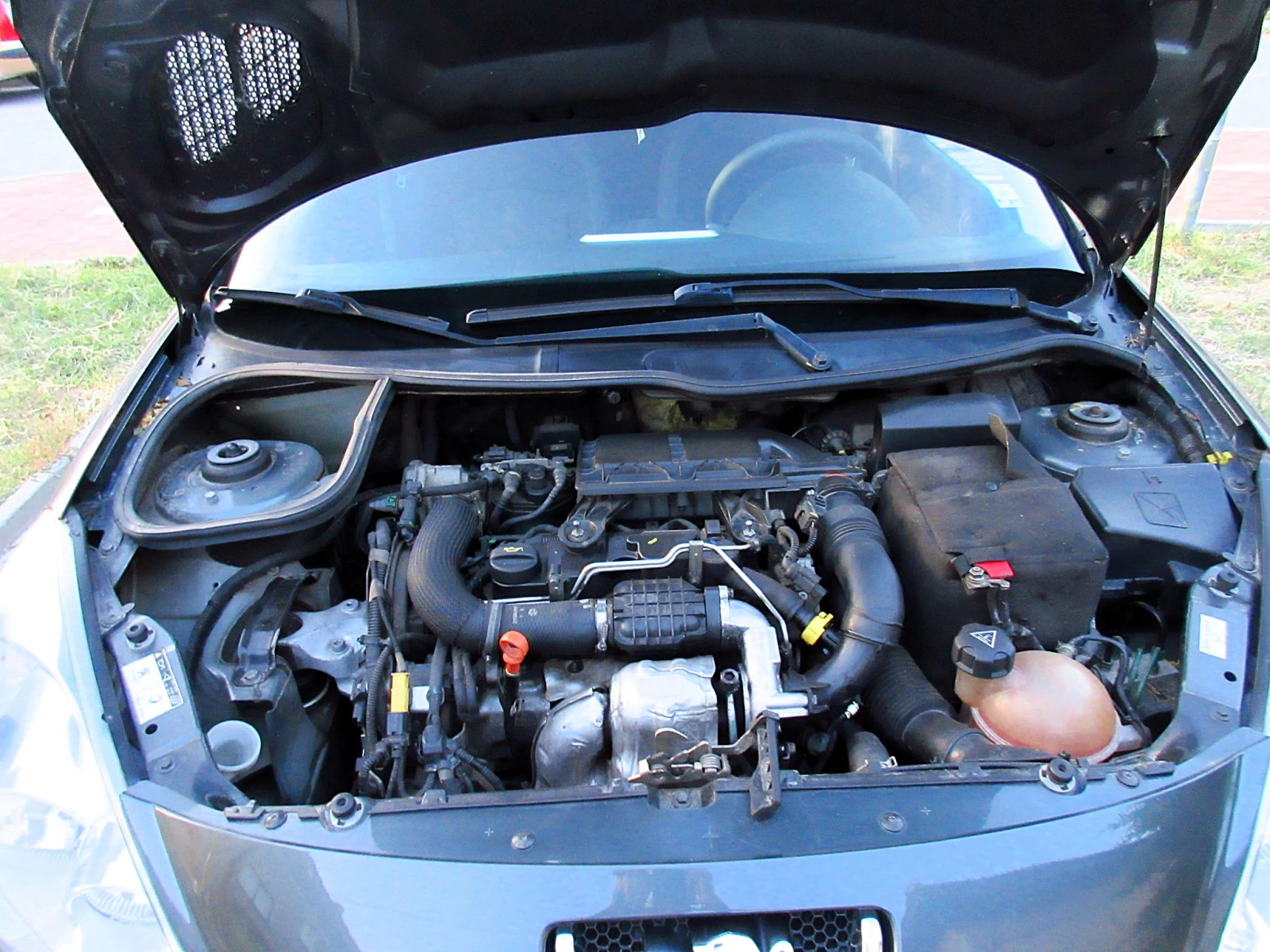 Peugeot 206 1.4 HDI , снимка 11 - Автомобили и джипове - 56433808