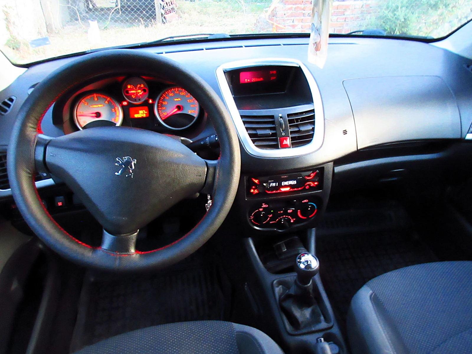 Peugeot 206 1.4 HDI , снимка 9 - Автомобили и джипове - 56433808