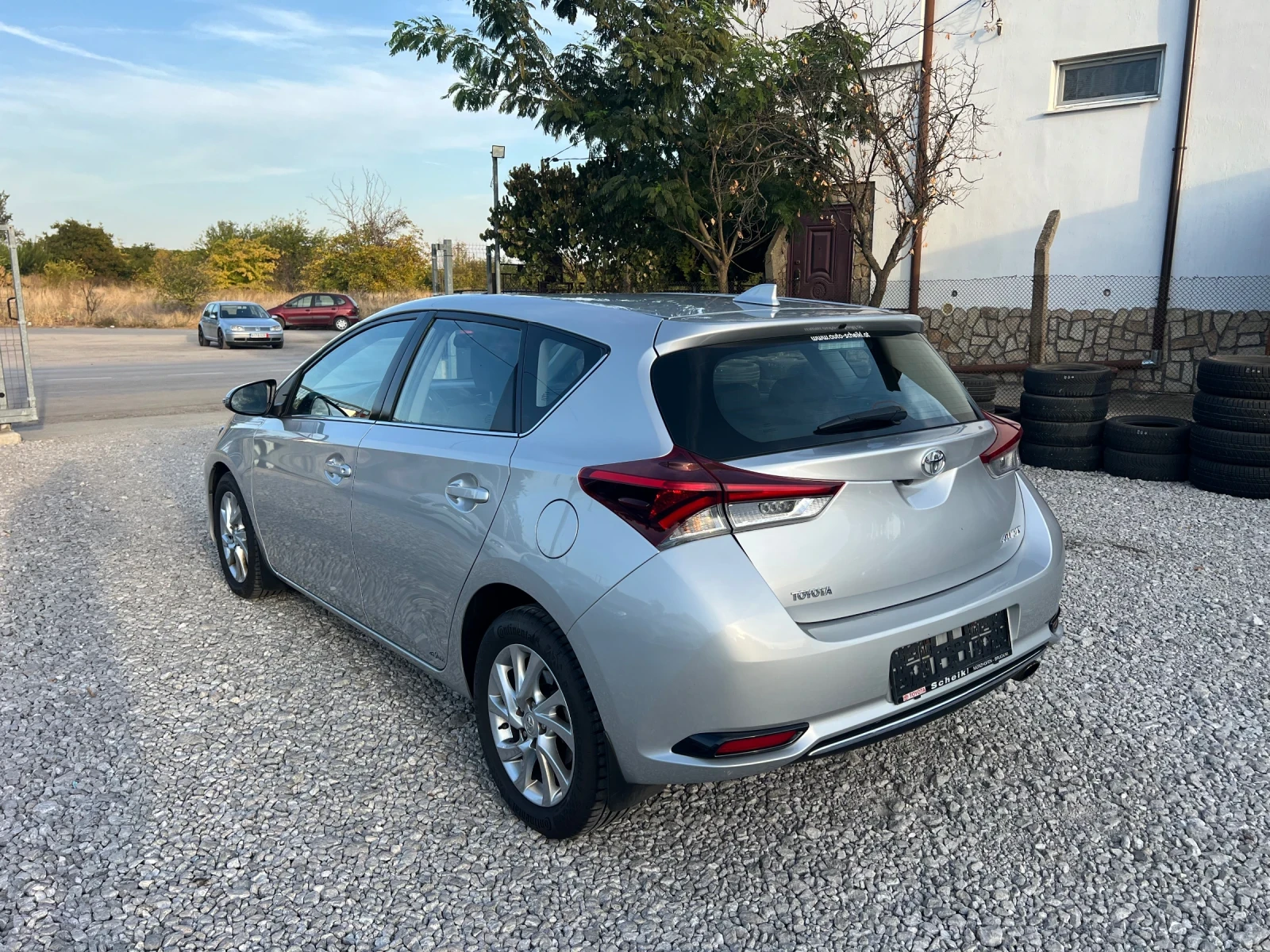 Toyota Auris 1.2 116���� 2015� ��� ���� ������� | Mobile.bg � ����������� 5