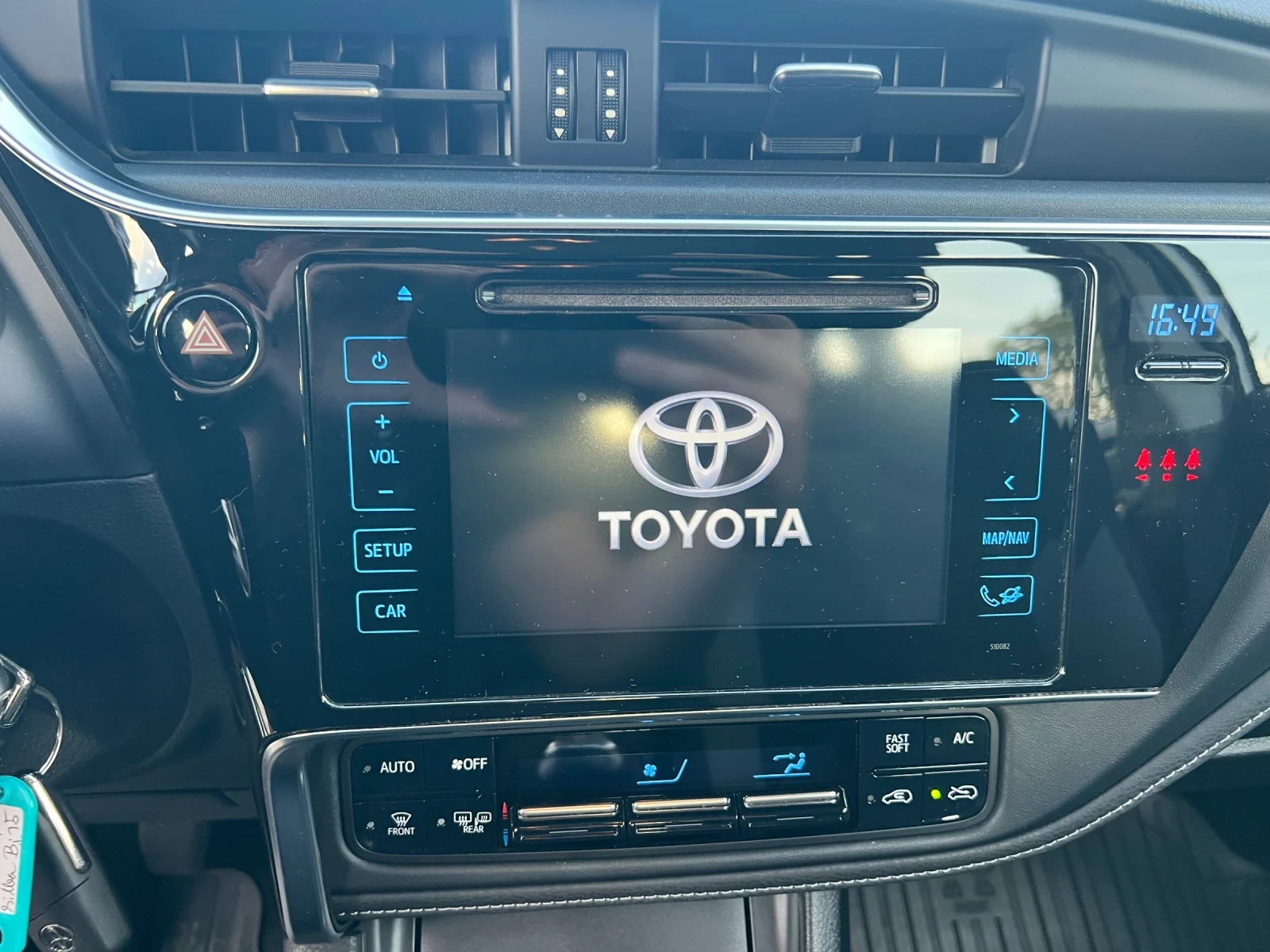 Toyota Auris 1.2 116���� 2015� ��� ���� ������� | Mobile.bg � ����������� 14