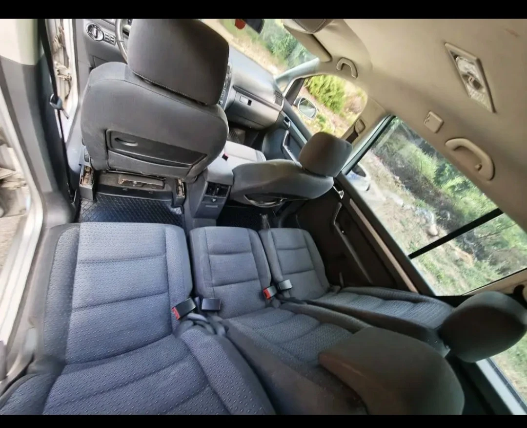 VW Touran 2.0, снимка 3 - Автомобили и джипове - 56718016
