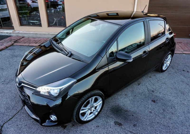 Toyota Yaris 1.4D-4D STYLE PANORAMIC ROOF, снимка 1 - Автомобили и джипове - 35668838