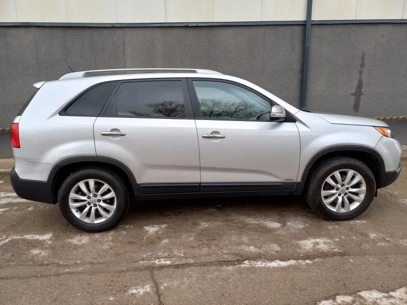 Kia Sorento 2.2  4WD, снимка 5 - Автомобили и джипове - 38269511