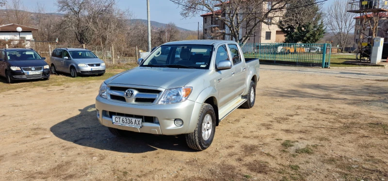 Toyota Hilux, снимка 1 - Автомобили и джипове - 49138853