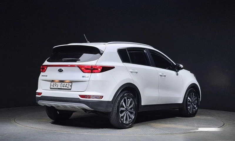 Kia Sportage Diesel 2WD Noblesse  * НАЙ-ДОБРА ЦЕНА В БЪЛГАРИЯ* , снимка 2 - Автомобили и джипове - 52034922