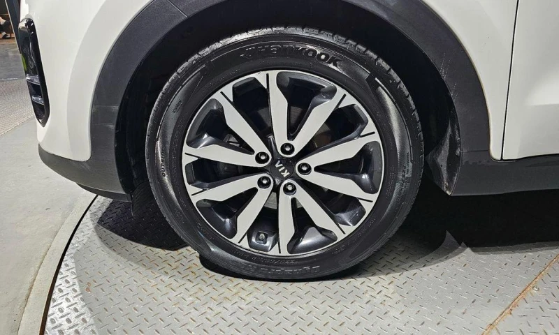 Kia Sportage Diesel 2WD Noblesse  * НАЙ-ДОБРА ЦЕНА В БЪЛГАРИЯ* , снимка 5 - Автомобили и джипове - 52034922