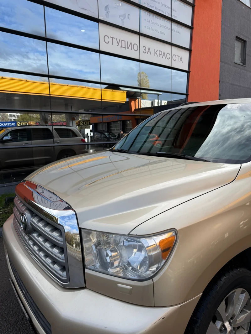 Toyota Sequoia 5.7 , снимка 5 - Автомобили и джипове - 52365850