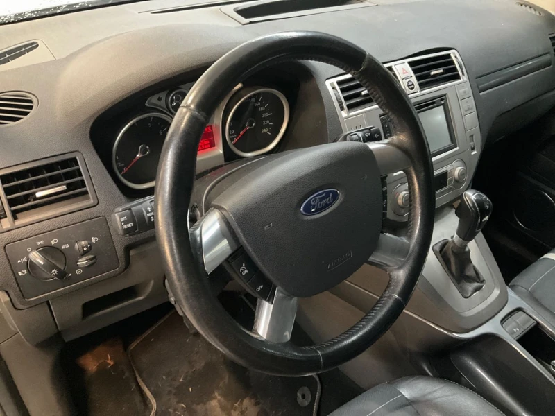 Ford Kuga 2.5, снимка 11 - Автомобили и джипове - 53103703