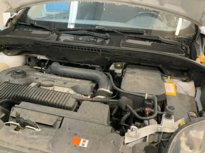 Ford Kuga 2.5, снимка 16 - Автомобили и джипове - 53103703