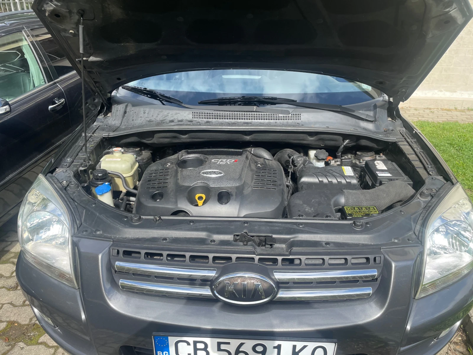 Kia Sportage 2.0 CRDI 4x4 - изображение 3