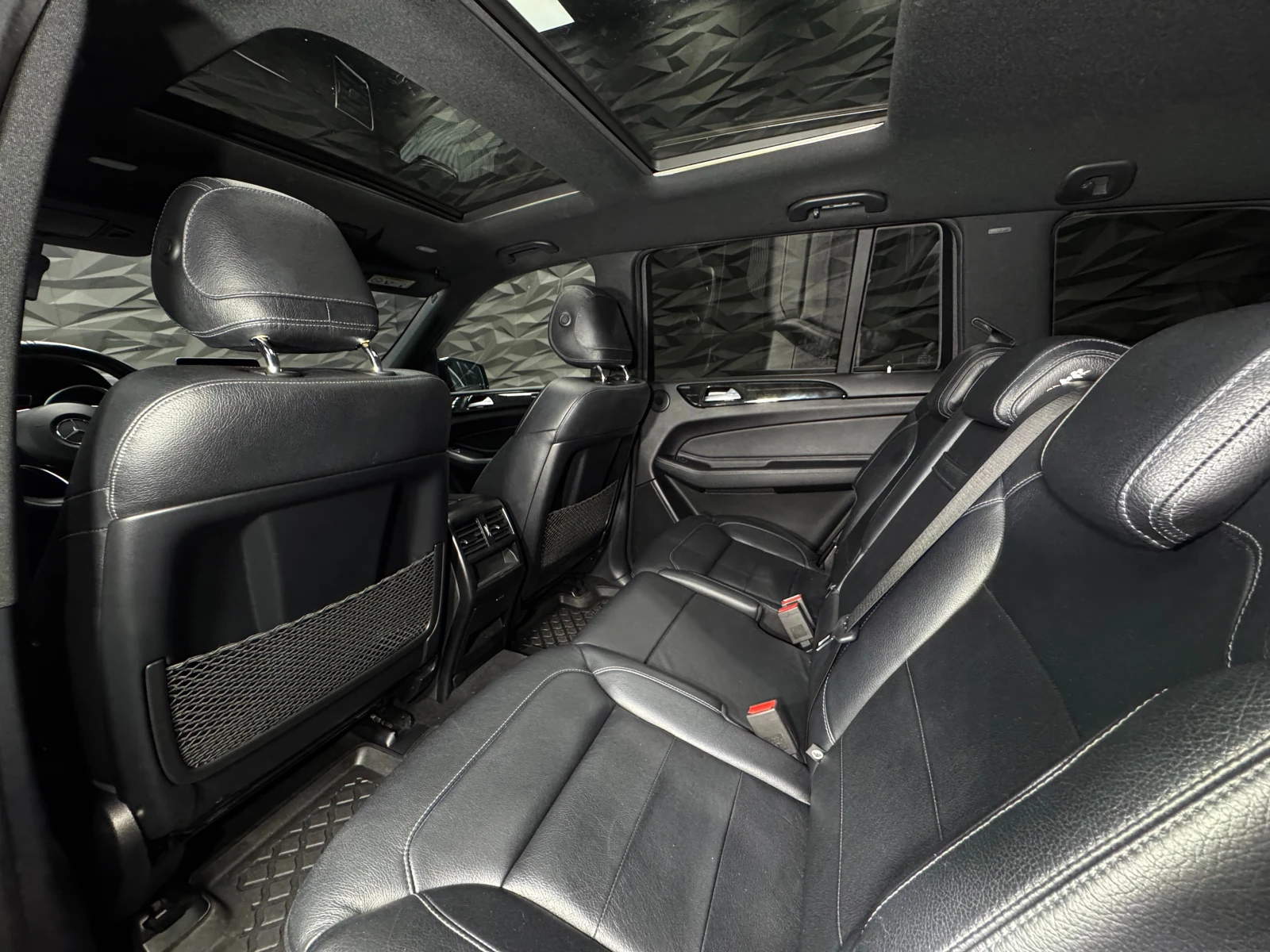 Mercedes-Benz GLS 350 d 4Matic 6+ 1 * 360* Pano* H&K - изображение 8