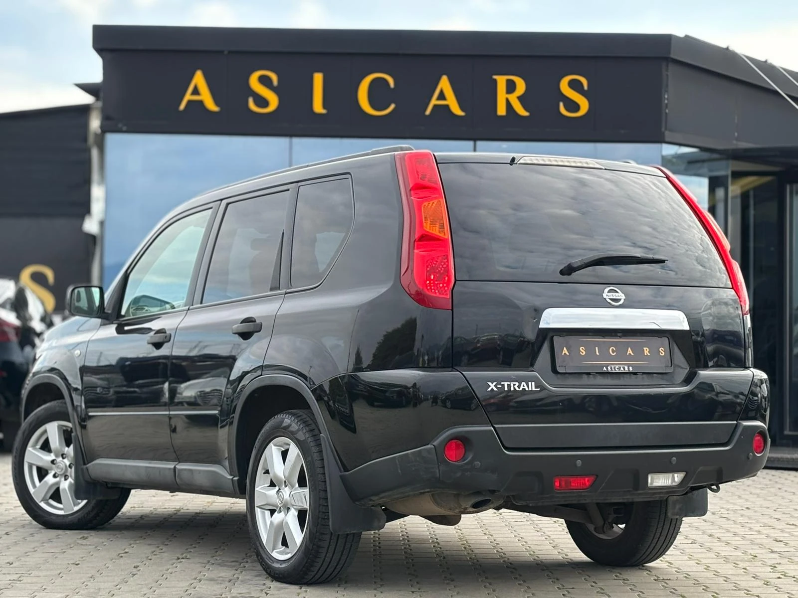 Nissan X-trail / 4X4 / 2.0D / AUTOMAT / TOP / - изображение 3