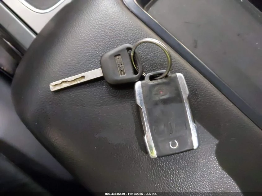 Gmc Sierra 5.3L V-8 DI, VVT, 355HP 4X4 Drive | Mobile.bg � ����������� 3