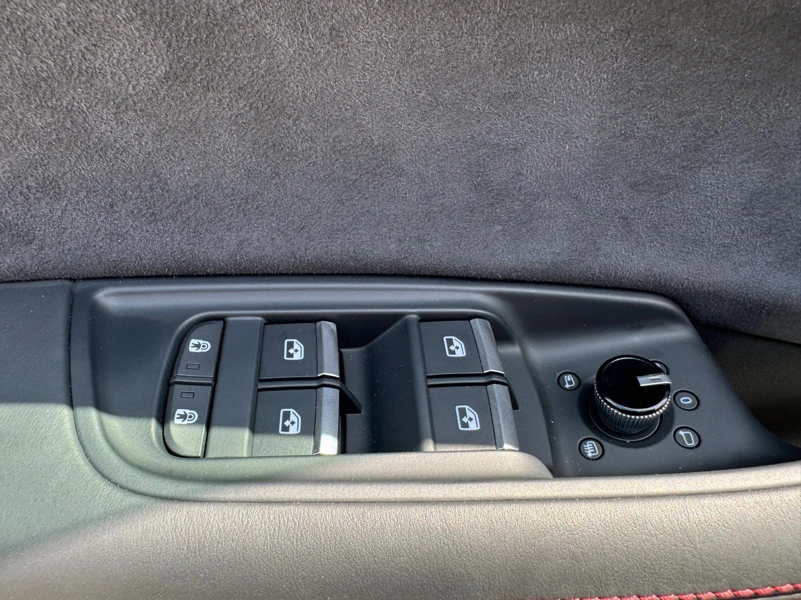 Audi SQ8, снимка 14 - Автомобили и джипове - 53821263