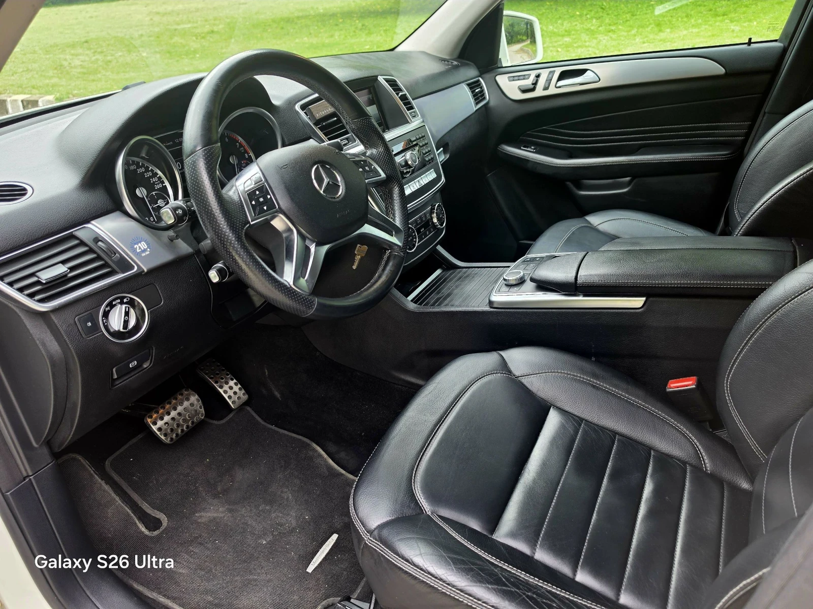 Mercedes-Benz ML 500 AMG / дисктроник -  КАТО НОВА!, снимка 9 - Автомобили и джипове - 54739070