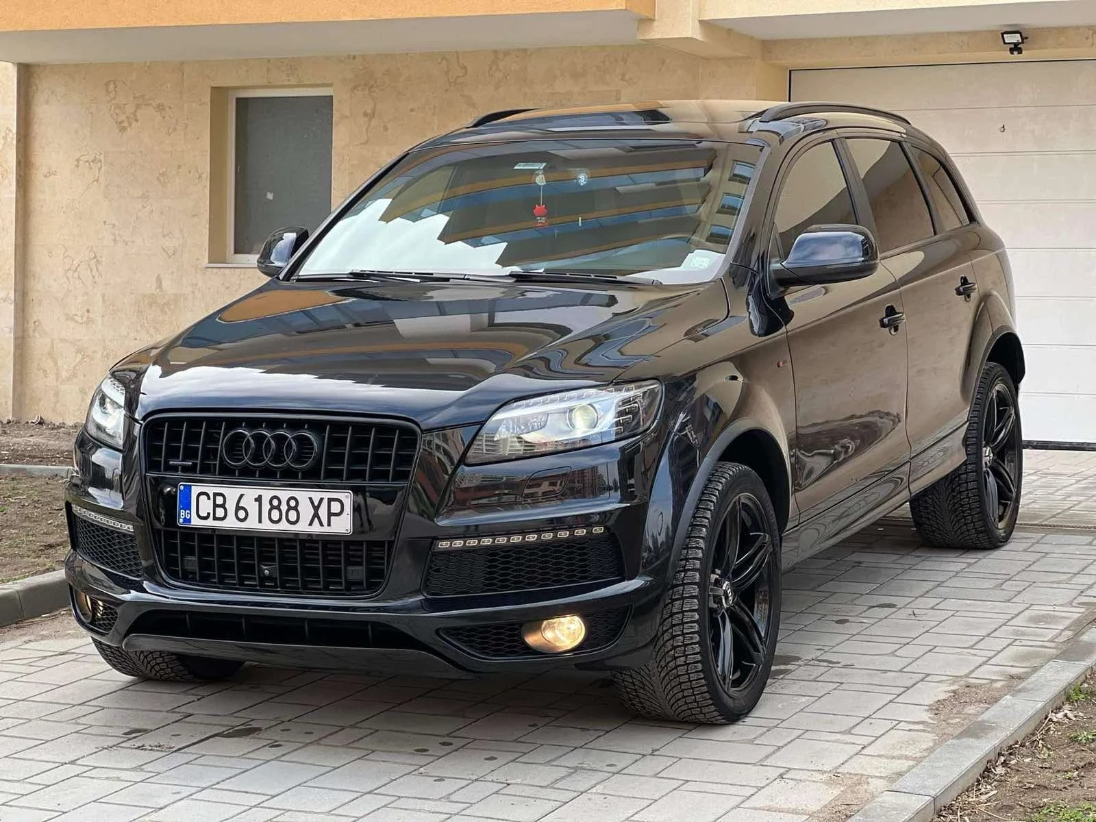 Audi Q7, снимка 2 - Автомобили и джипове - 55770401