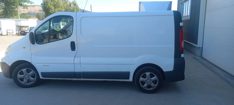 Renault Trafic 2000 dci, снимка 5 - Бусове и автобуси - 46517160