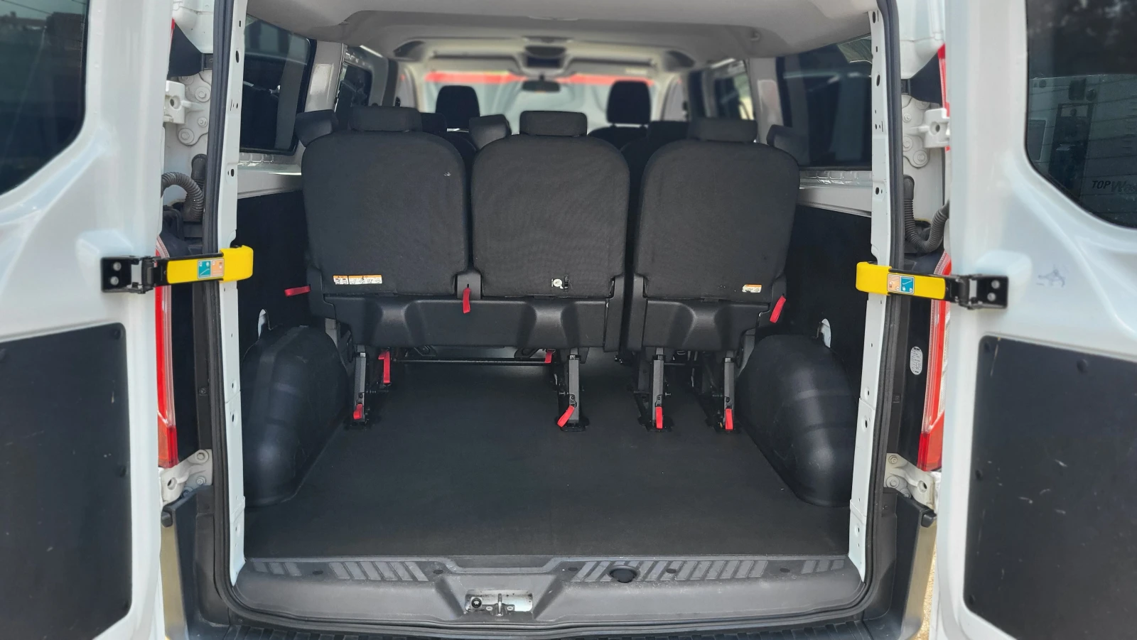 Ford Transit Custom 2.0 TDI, снимка 17 - Бусове и автобуси - 54736283
