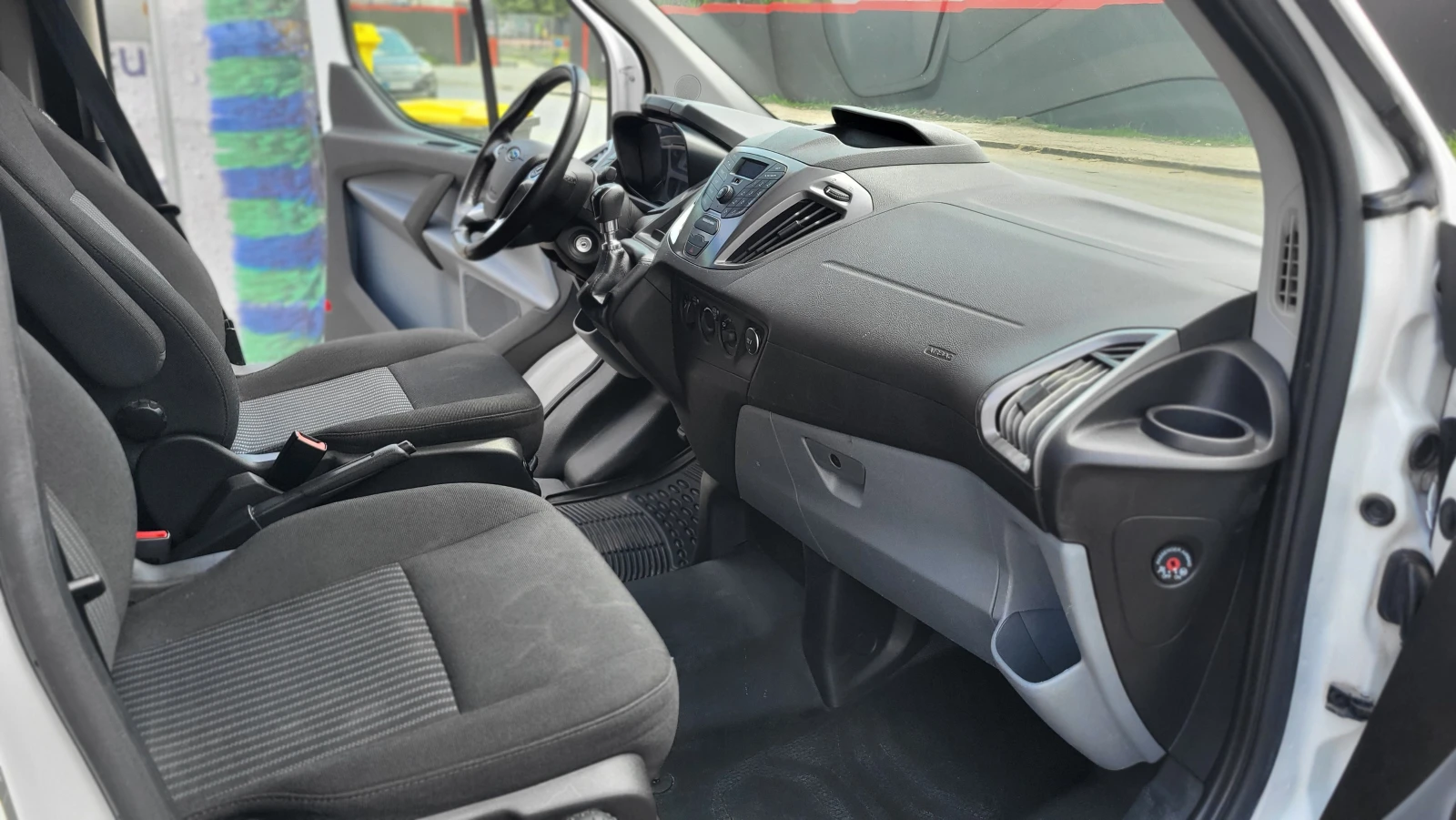 Ford Transit Custom 2.0 TDI, снимка 12 - Бусове и автобуси - 54736283