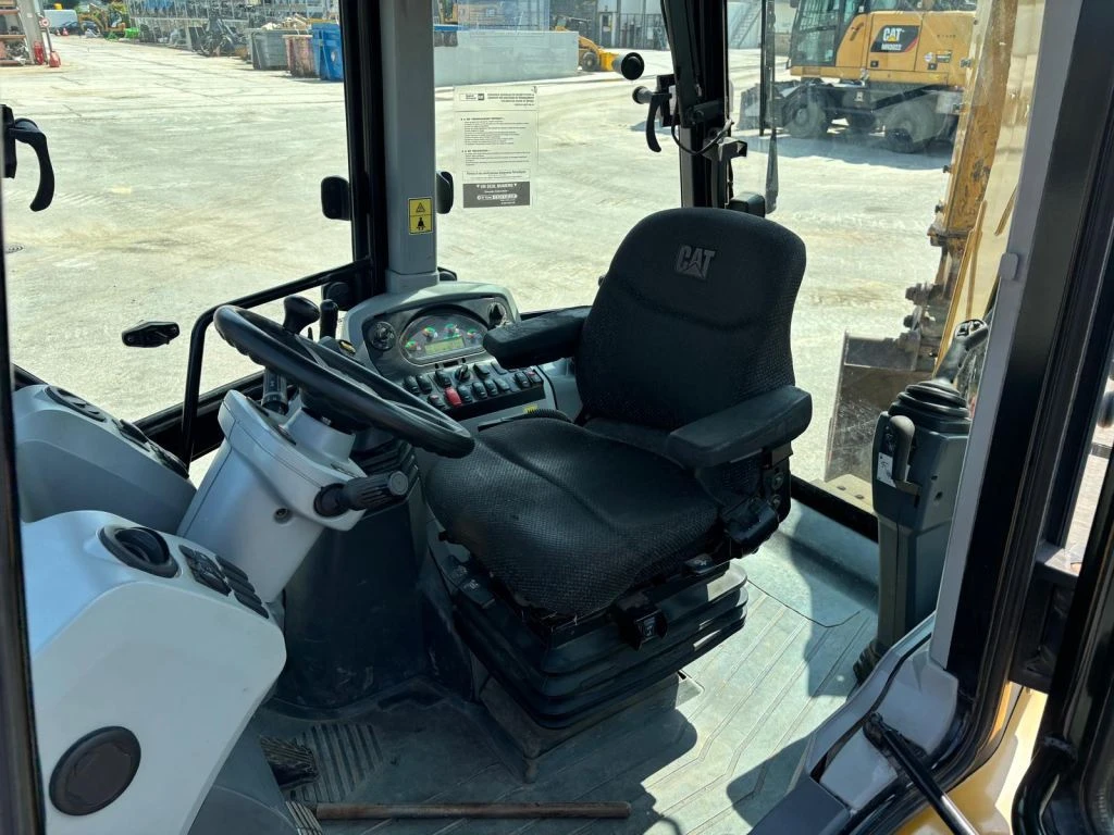 Багер Caterpillar 432F - изображение 4